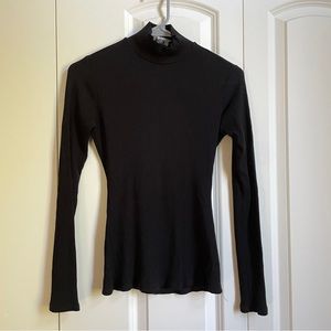 EUC Reformation black rib knit mockneck long sleeve shirt